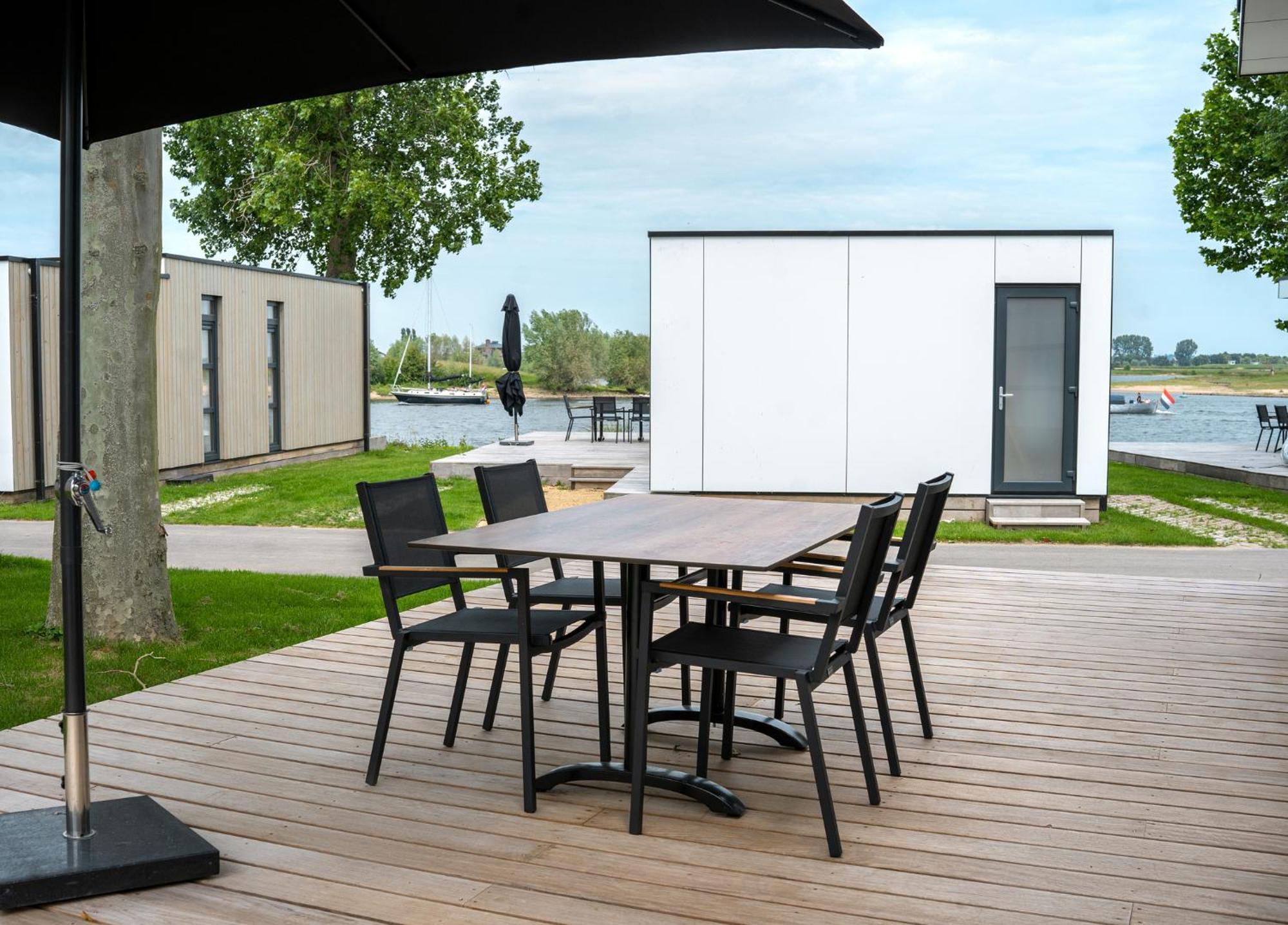 Marinapark Bad Nederrijn Hotel Maurik Exterior foto